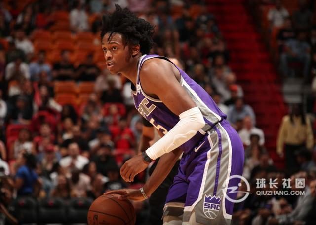  福克斯三双国王轻取雷霆  